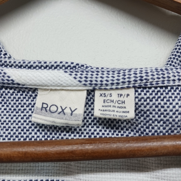 Roxy Hooded Top Women Size XS Blue White Stripes Short Sleeve Front Pocket - Picture 10 of 12
